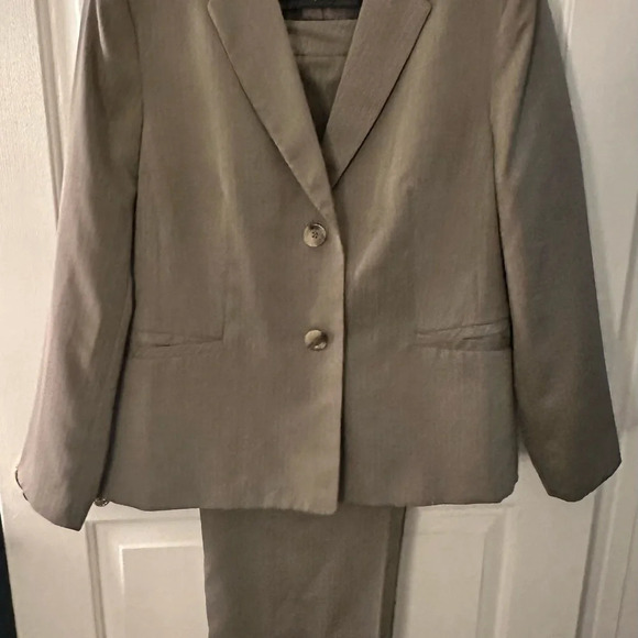 Women’s LeSuit Two Piece Suit Size 18 - Picture 3 of 12